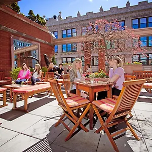 Giraffe By Library Collection 4* Nueva York
